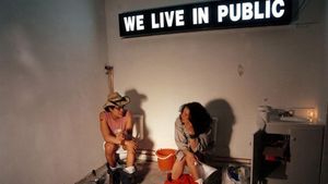 We Live in Public's poster