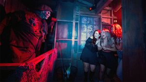 Haunters: The Art of the Scare's poster