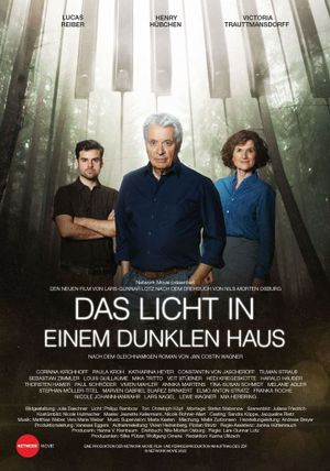 Das Licht in einem dunklen Haus's poster