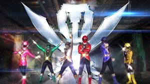 Kaizoku Sentai: Ten Gokaiger's poster