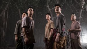 Pee Mak's poster