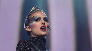 Vox Lux's poster