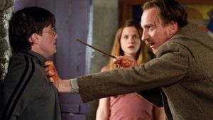 Harry Potter and the Deathly Hallows: Part 1's poster