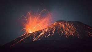 Les volcans tueurs : le pays aux 127 volcans's poster