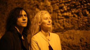Only Lovers Left Alive's poster