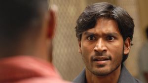 Polladhavan's poster