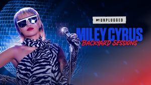 MTV Unplugged Presents: Miley Cyrus Backyard Sessions's poster
