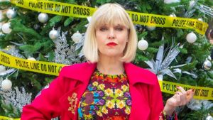 Agatha Raisin: Kissing Christmas Goodbye's poster