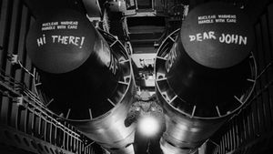 Dr. Strangelove or: How I Learned to Stop Worrying and Love the Bomb's poster