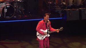Chris Isaak: Live in Concert and Greatest Hits Live Concert's poster