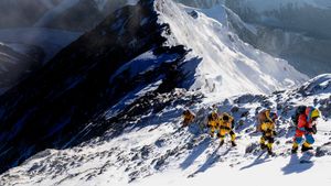 Lost on Everest's poster