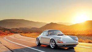 National Geographic Ultimate Factories: Porsche 911's poster