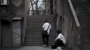 Let's Wait for the Rain to Stop's poster