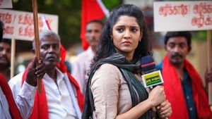 Aandavan Kattalai's poster