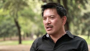 Southeast Asian Cinema: When the Rooster Crows's poster