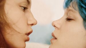 Blue Is the Warmest Colour's poster