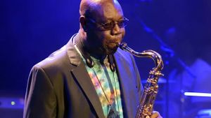 Manu Dibango fête ses 80 ans à l'Olympia de Paris's poster