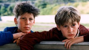 Life Is a Long Quiet River's poster