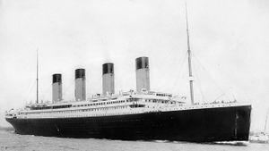 Why They Sank: Titanic's poster