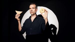 Irresistible: Why We Can't Stop Eating's poster