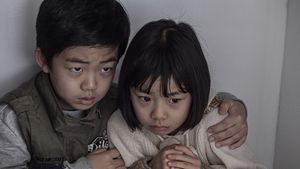 Hide and Seek's poster