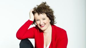 Anne Roumanoff : Aimons-nous les uns les autres, et plus encore…'s poster