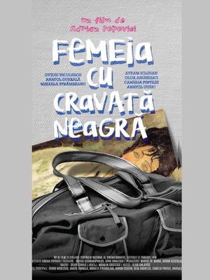 Femeia cu cravatã neagrã's poster