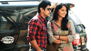 Thaandavam's poster