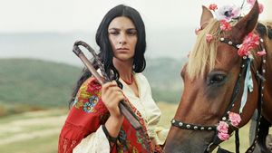 Queen of the Gypsies's poster
