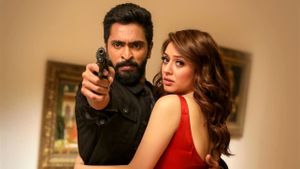 Thuppakki Munai's poster
