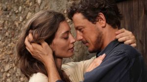 Il paese delle piccole piogge's poster