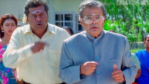 Avvai Shanmugi's poster