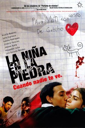 La niña en la piedra's poster