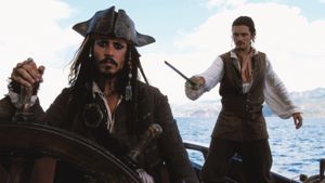 Pirates of the Caribbean: The Curse of the Black Pearl's poster