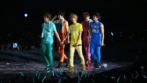 SHINee THE 1ST CONCERT "SHINee WORLD" in Seoul's poster