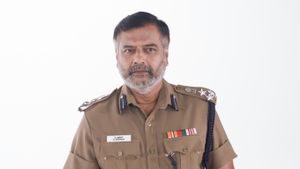 Vellai Pookal's poster
