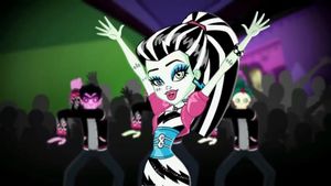 Monster High: New Ghoul at School's poster