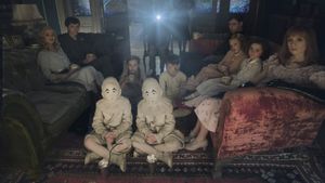 Miss Peregrine's Home for Peculiar Children's poster