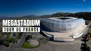 MEGASTADIUM : Le tour de France's poster