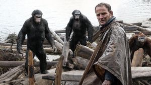 Dawn of the Planet of the Apes's poster