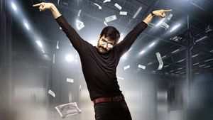 Khiladi's poster