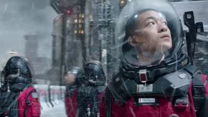 The Wandering Earth's poster