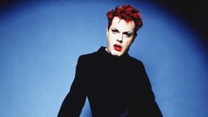 Eddie Izzard: Dress to Kill's poster