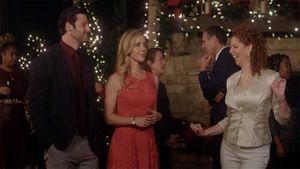 Love at the Christmas Contest's poster