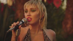 MTV Unplugged Presents: Miley Cyrus Backyard Sessions's poster