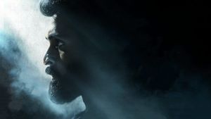 Paayum Oli Nee Yenakku's poster