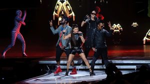 The Black Eyed Peas: The E.N.D. World Tour's poster
