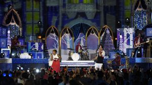 The Wonderful World of Disney: Magical Holiday Celebration's poster