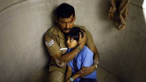 Laththi's poster