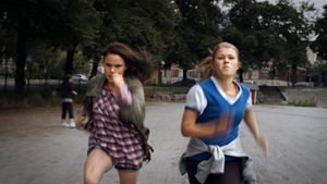 Run Sister Run!'s poster